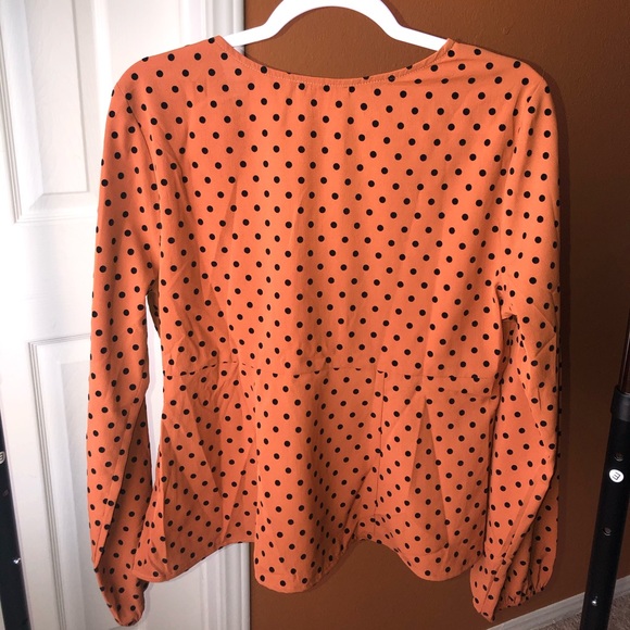 NWT Forever 21 Polka Dot Bell Sleeve Top - Picture 3 of 6